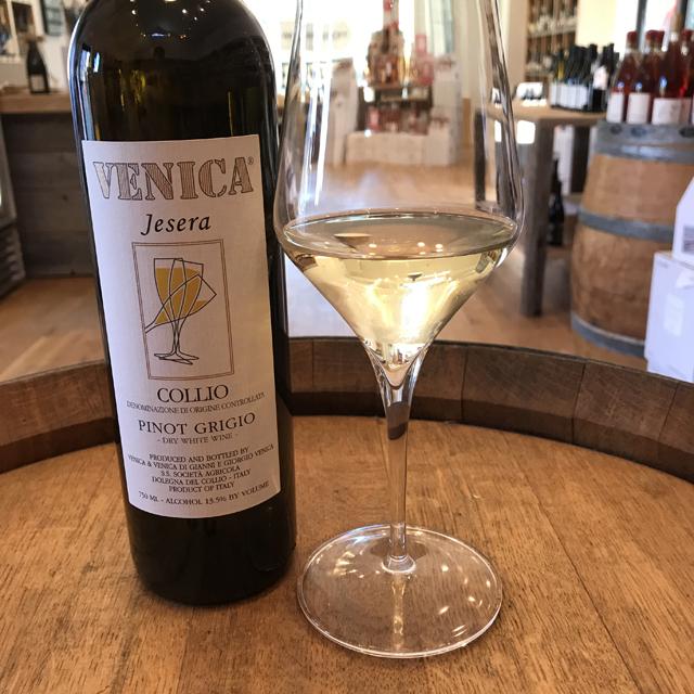 Venica & Venica is a family owned estate in the Dolegna district of Collio in the Friuli region. Their main goal is to showcase the natural characteristics of the wine. The fruit, the acidity and the bouquet.