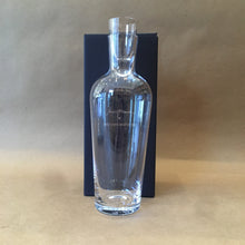 Load image into Gallery viewer, JANCIS ROBINSON OLD WINE DECANTER